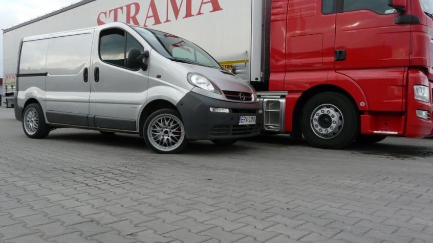 Opel Vivaro A Van z pojedynczą kabiną L1 2.5 DTI Tecshift 150KM 110kW od 2009