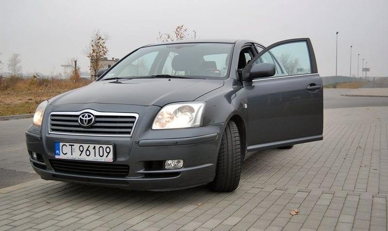 Toyota Avensis II Hatchback 2.4 VVT-i 170KM 125kW 2003-2009