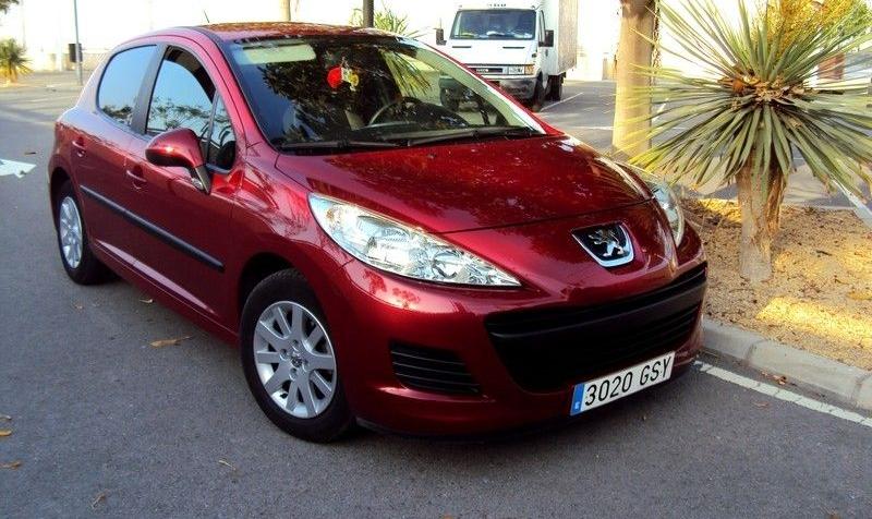 Peugeot 207 Hatchback 5d 1.4 LPG 75KM 55kW od 2011