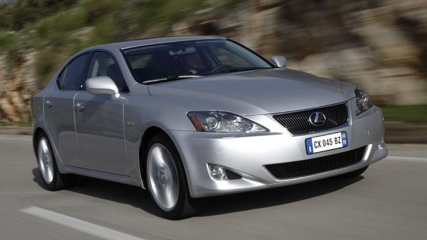 Lexus IS II Sedan 200d 150KM 110kW 2010-2012