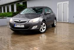 Opel Astra J Hatchback 5d 1.6 Turbo ECOTEC 180KM 132kW 2009-2012 - Oceń swoje auto