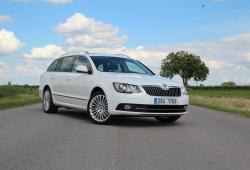 Skoda Superb II Kombi Facelifting 1.6 TDI CR DPF 105KM 77kW od 2013 - Oceń swoje auto