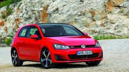 Volkswagen Golf VII GTI Hatchback 3d (2013) - widok z przodu