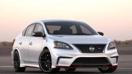 Nissan Sentra Nismo Concept (2013) - widok z przodu