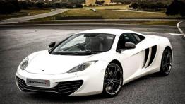 McLaren MP4-12C 2013 - widok z przodu