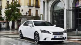 Lexus GS IV 300h F-Sport (2014) - widok z przodu