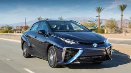 Toyota Mirai (2015) - widok z przodu