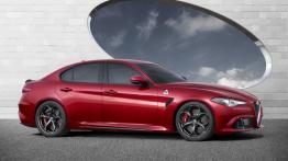 Alfa Romeo Giulia Quadrifoglio (2015) - prawy bok