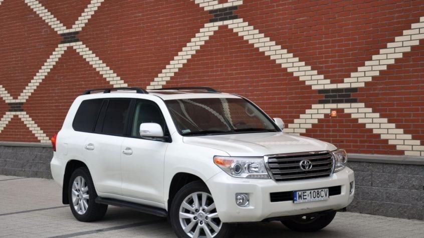 Toyota Land Cruiser V8 Terenowy Facelifting 4.5 D-4D 272KM 200kW 2012-2015