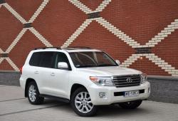 Toyota Land Cruiser V8 Terenowy Facelifting