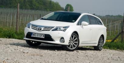 Toyota Avensis III Wagon Facelifting 2.2 D-CAT PowerBoost 190KM 140kW 2014-2015