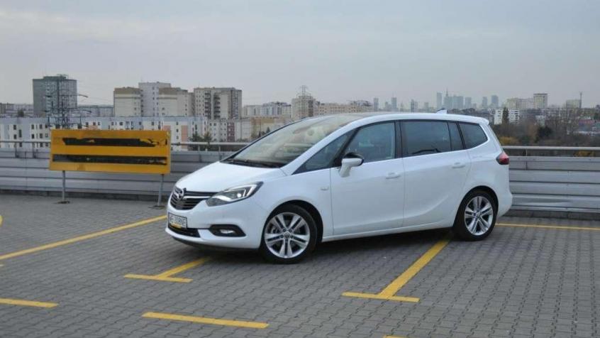 Opel Zafira C Tourer Facelifting 1.6 Turbo CNG 150KM 110kW 2016-2018