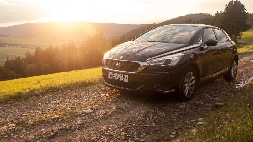 DS 5 Hatchback Facelifting 2015 1.6 e-HDi 115KM 85kW 2015-2018