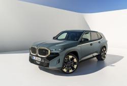 BMW XM SUV Plug-In