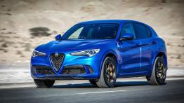 Alfa Romeo Stelvio Quadrifoglio (2018) - widok z przodu