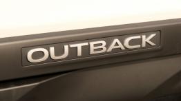 Subaru Outback 2015 2.0D - wersja europejska - emblemat boczny
