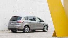 Ford S-Max II EcoBoost (2015) - widok z tyłu