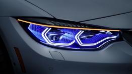 BMW M4 Concept Iconic Lights (2015) - prawy przedni reflektor - włączony