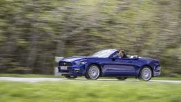 Ford Mustang VI Cabrio EcoBoost (2015) - wersja europejska - lewy bok