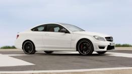 Mercedes C63 AMG Coupe 2012 - prawy bok