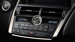 Lexus NX 200t (2014) - konsola środkowa