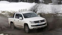 Volkswagen Amarok Canyon - widok z przodu