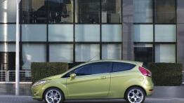 Ford Fiesta Hatchback 3D - lewy bok