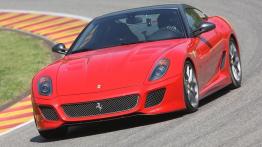 Ferrari 599 GTO - przód - reflektory wyłączone
