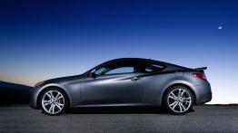 Hyundai Genesis Coupe - lewy bok