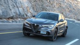 Alfa Romeo Stelvio Quadrifoglio (2018) - widok z przodu