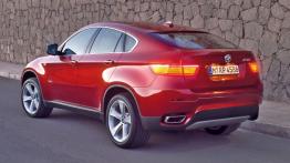 BMW X6 - widok z tyłu