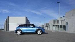 Mini Cooper S 2014 - wersja 5-drzwiowa - prawy bok