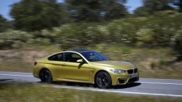 BMW M4 F82 Coupe (2014) - prawy bok