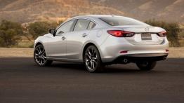 Mazda 6 III sedan Facelifting (2016) - widok z tyłu