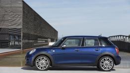 Mini Cooper D 2014 - wersja 5-drzwiowa - lewy bok