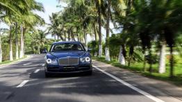 Bentley Flying Spur V8 (2014) - widok z przodu