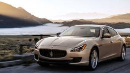 Maserati Quattroporte VI - widok z przodu