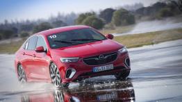 Opel Insignia GSi – co zmieniło się wraz z nazwą sportowej wersji?