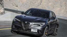 Alfa Romeo Stelvio Quadrifoglio (2018) - widok z przodu