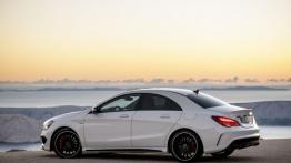 Mercedes CLA 45 AMG (2014) - lewy bok