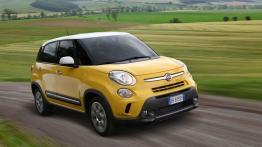 Fiat 500L Trekking - widok z przodu