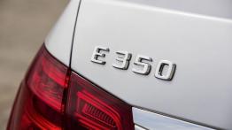 Mercedes E 350 4MATIC Facelifting - emblemat