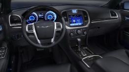 Chrysler 300 - pełny panel przedni