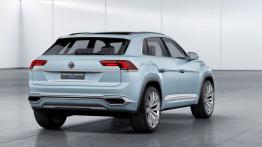 Volkswagen Cross Coupe GTE Concept (2015) - widok z tyłu