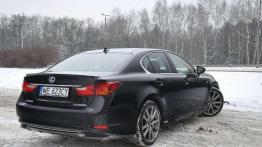 Lexus GS 450h - luksus przez duże L