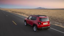 Jeep Renegade Latitude (2015) - widok z tyłu