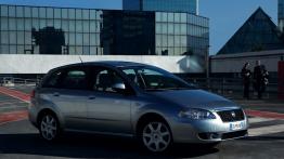 Fiat Croma 2005 - prawy bok