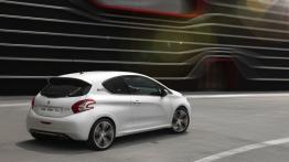 Peugeot 208 GTi - widok z tyłu