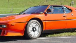 BMW M1 - lewy bok