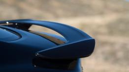 Hyundai Genesis Coupe - spoiler